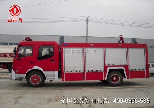 東風(fēng)天錦水罐消防車(側(cè)面)