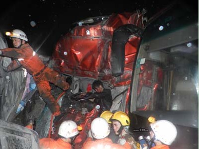 武警消防救援現(xiàn)場照片