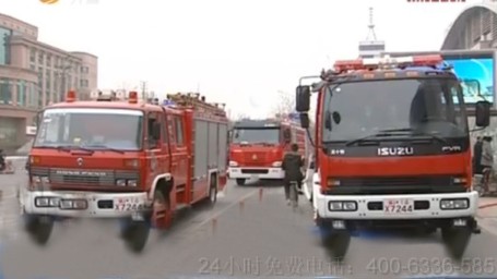 消防車滅火現(xiàn)場(chǎng)