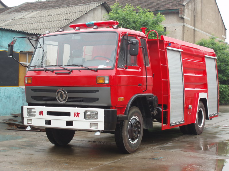 東風(fēng)145水罐消防車(5-6噸)